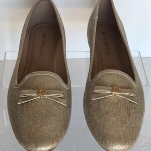 Charter Club Chic Metallic Gold Flat Shoes w/ Bow Accent Women's size 7 KIMII P